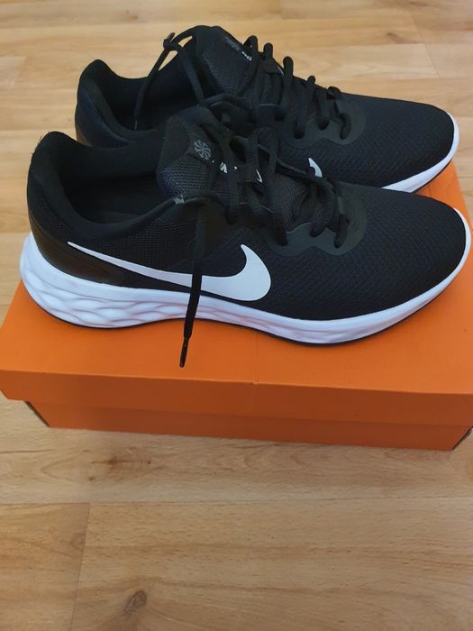 Маратонки NIKE revolution 6 NN