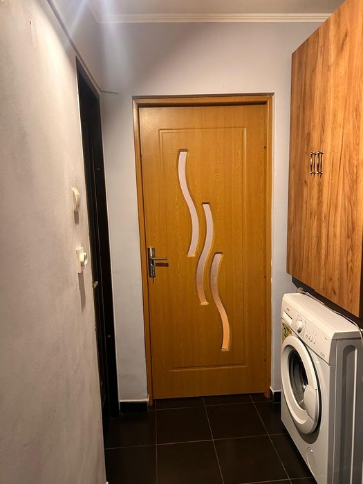 Închiriez apartament cu o camera