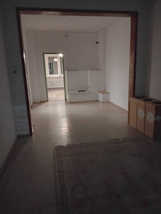 Дава се под наем Тристаен апартамент в София, Център - 87 кв.м за 598.23 € - Снимка #2