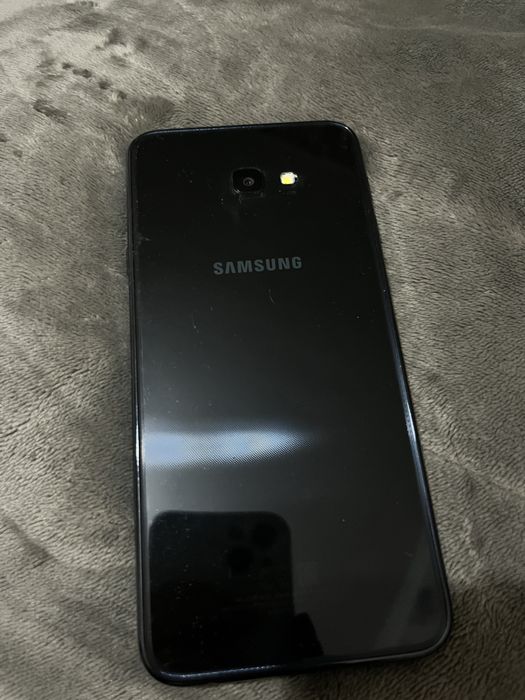 Телефон Самсунг J4+