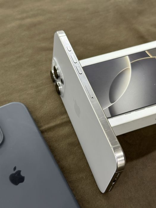 Продам iPhone 16 Pro Max