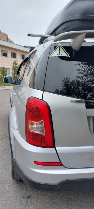 SsangEng Rexton W