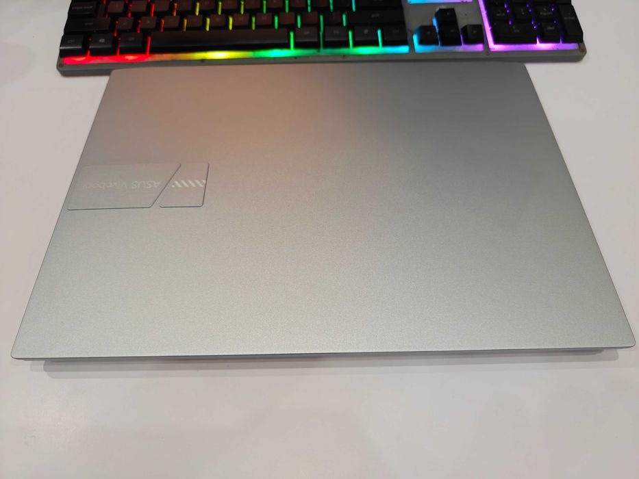 Asus Vivobook R7 5800H Oled