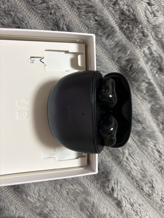 Продам наушники Vivo Air