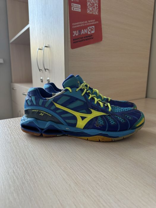 Mizuno кроссовка. Оригинал