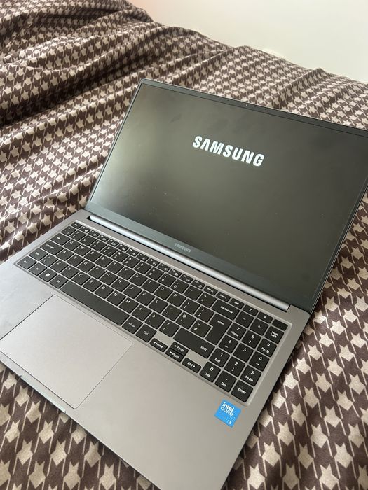 Leptomp Samsung galaxi Book 4