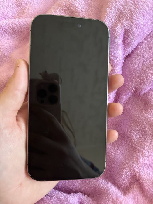 Продам айфон 14 про