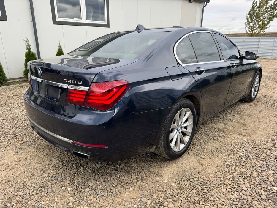 Dezmembrez BMW F01 740D Facelift 2013 313cp Euro 6