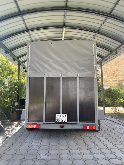 Коневозка для 2 лошадей