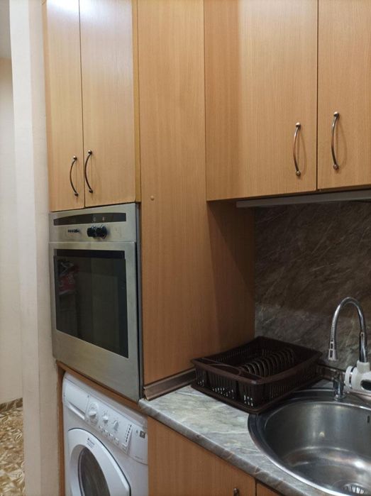 Дава се под наем Двустаен апартамент в София, Център - 60 кв.м за 611.49 € - Снимка #2