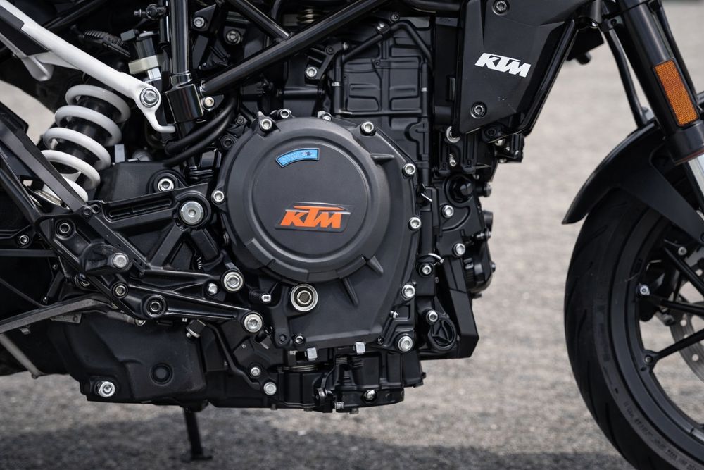 ktm Duke 390 2022 ,a 2 • ABS • Disponibil ime