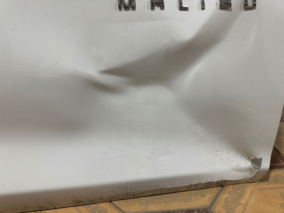 Продается дверь правая от Малибу 2