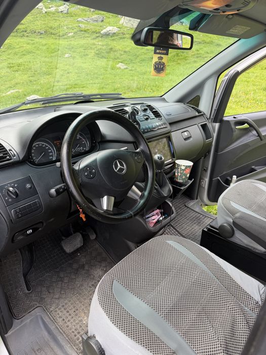 Transfer Aeroport Inchiriez Mercedes Vito    Airport Transfer Rent a Mercedes Vito