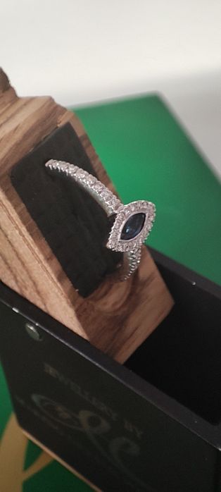 Inel logodnă NOU, aur 18kt, 2.15gr, safir și diamante Mărimea 50