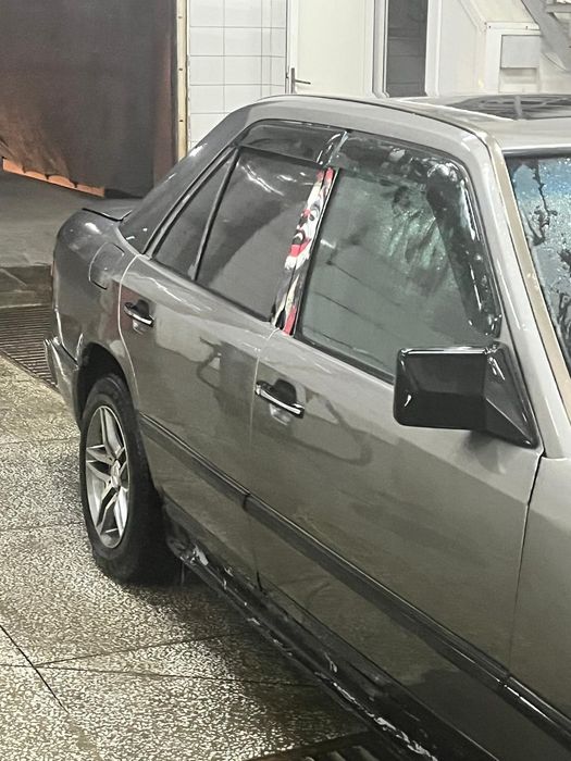Продам Мерседес бэнс w124