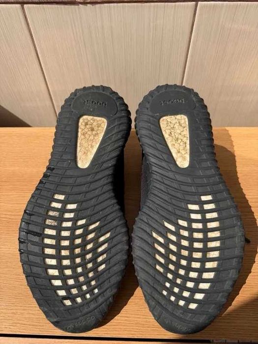Adidas Yeezy 350 V2 Onyx