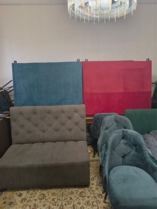 Прадам диваны в кафе