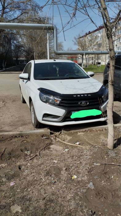 Продам машину лада веста