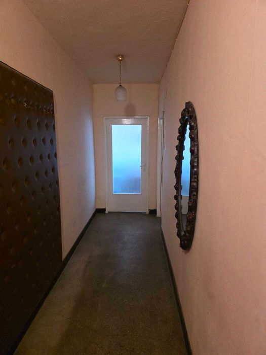 Продава се Тристаен апартамент в Казанлък - 76 кв.м за 698 €/кв.м - Снимка #2