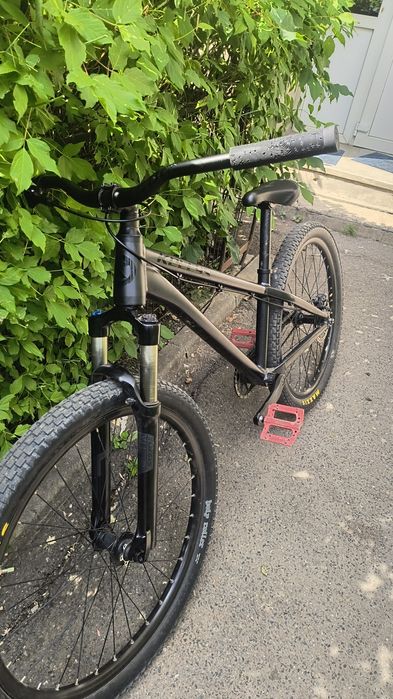 Dirt jumper Kellys whip 30