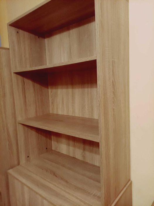 Комплект библиотека със скрин, секция и стенна етажерка.