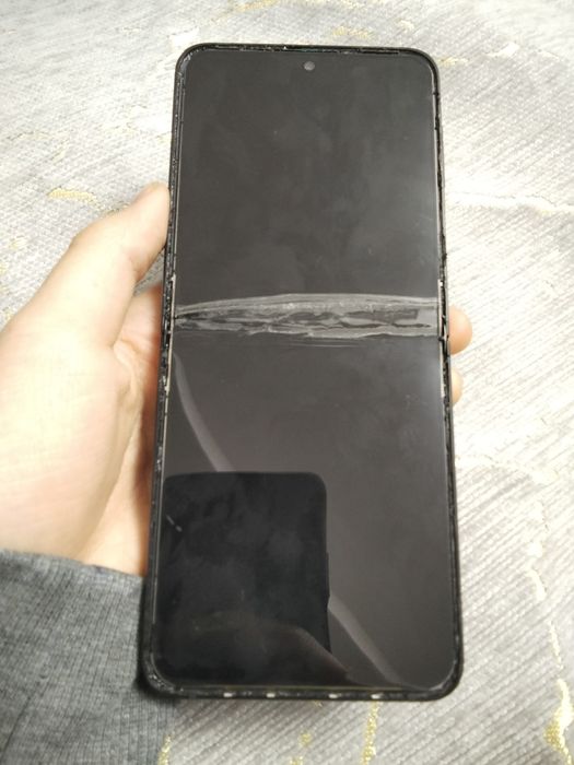 Продам или Обмен Samsung z flip 3 256