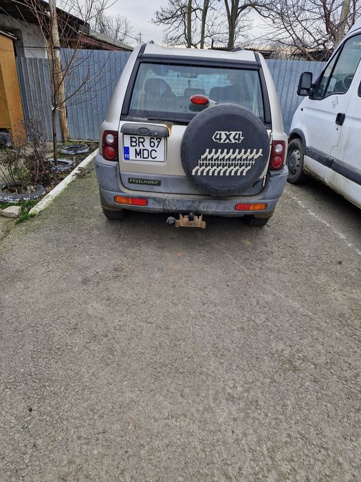 Land Rover Frelander1