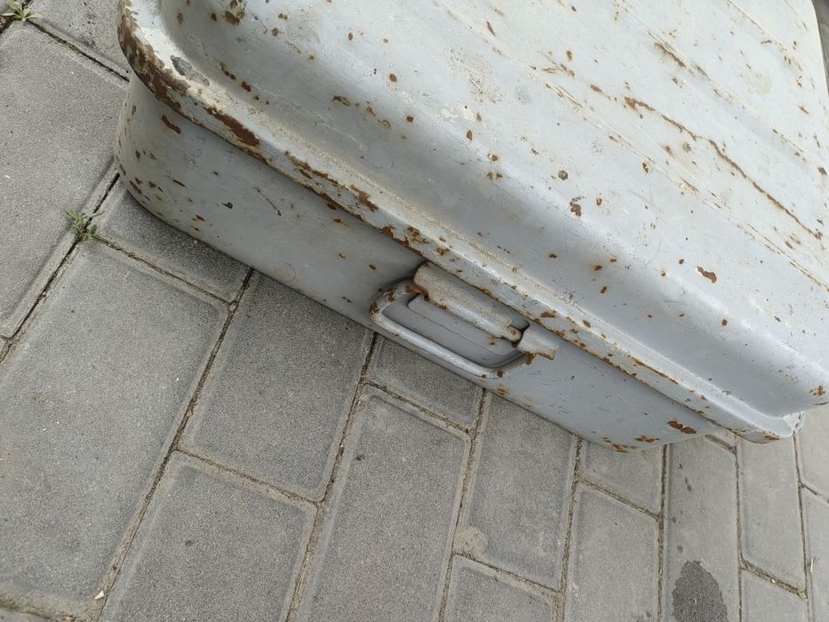 Продам металлический ящик