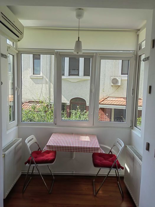 Proprietar închiriez garsonieră Hala Traian Sector 2