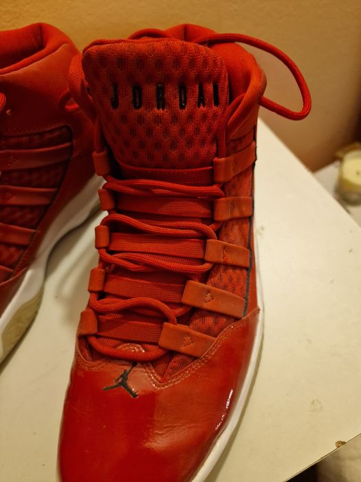 Vand jordans max aura gym red