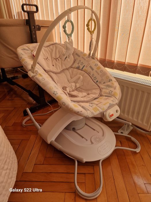 Fisher price  2 в 1 електрическа люлка и шезлонг