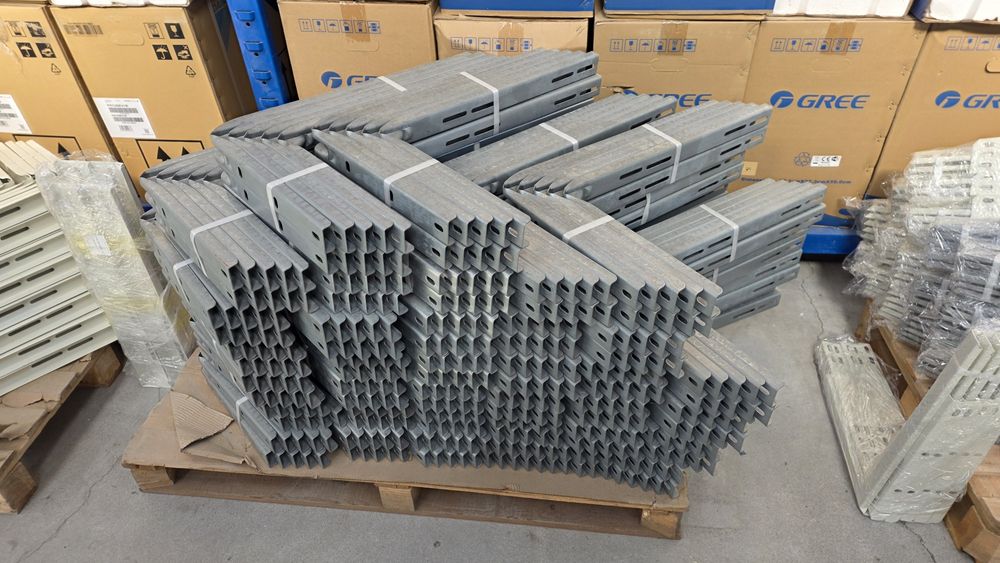 Стойки за климатик 43см заварени боядисани дебелина 1.5мм