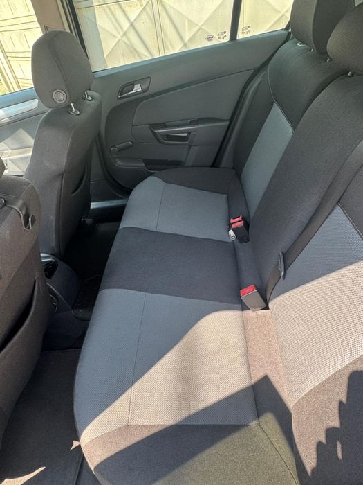 Opel Astra H 1.6 Benzina 105 Cp