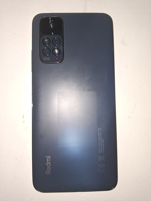 Продам телефон срочно