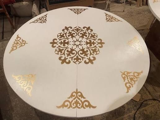 Чайный стол круглый