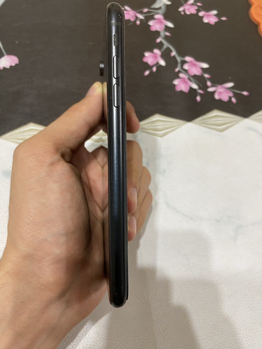 iphone Xr  LLA 75%