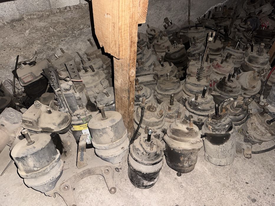 Ось на прицеп полуприцеп