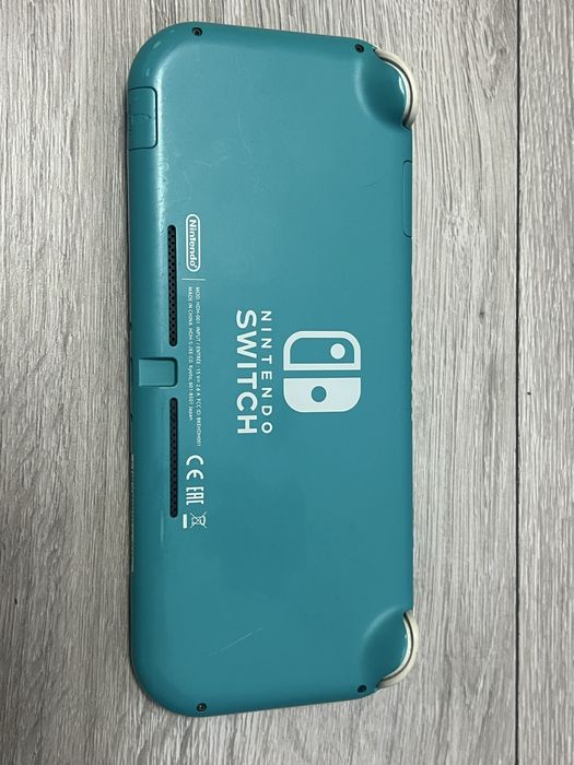 Nintendo Switch Lite cu jocuri