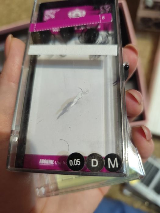 Мигли различни видове