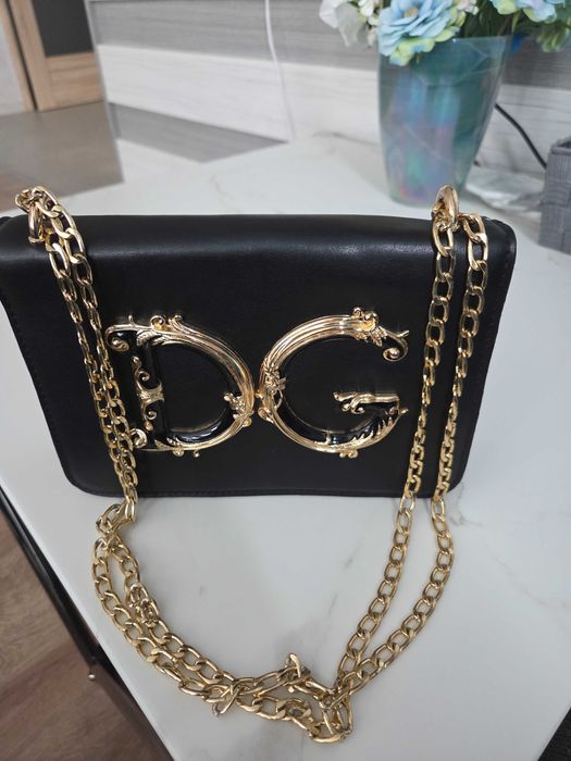 Дамска черна чанта D&G