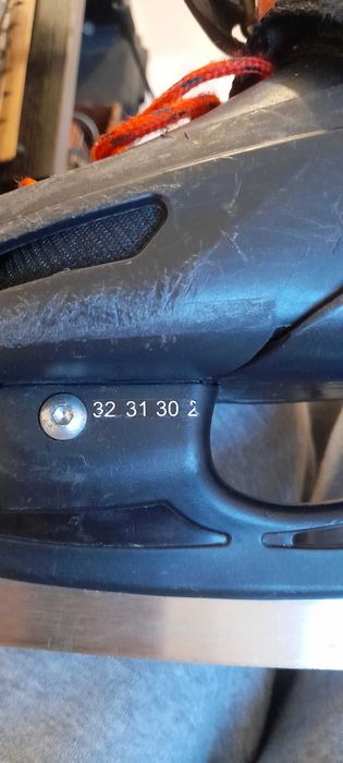 Patine/role  reglabille 29-32 . Schiuri 1,5m.