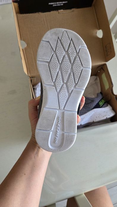Кроссовки Skechers
