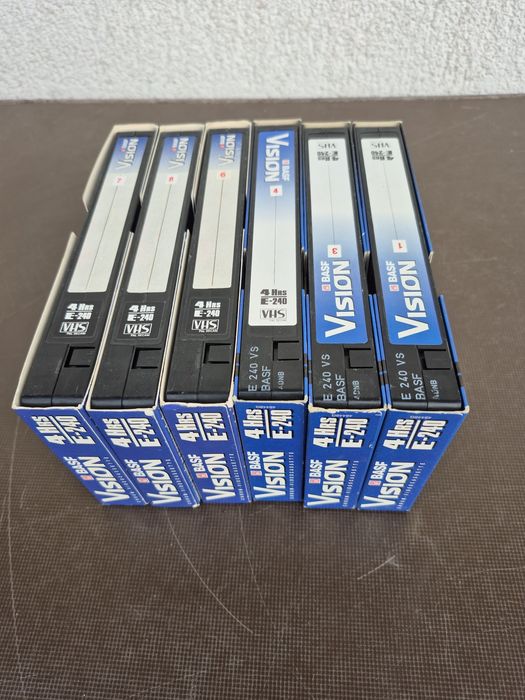 Vând 12 casete video VHS Basf 240minute colectie din ani 1970-1990