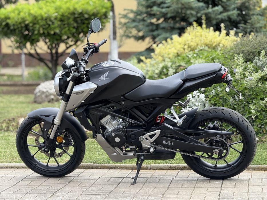 Honda CB125R 2018 ABS ~IMPECABIL~ A1-16Ani (nu cor yamaha mt yzf ktm)