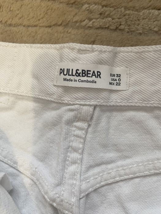 Джинсы белые XS/32 Pull&bear