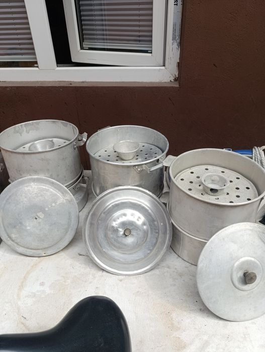 Мантини зурини пиширадиган каскон.