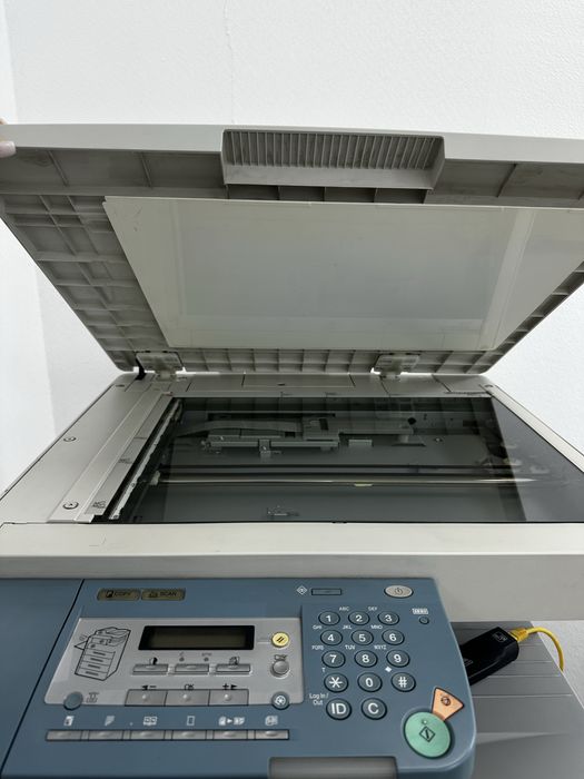 А3 Принтер canon ir2018