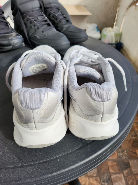 Оригинални маратонки Найк 25 ЕВРО. Без скъсано и лекета без забележки