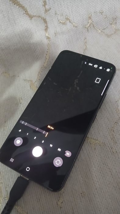 Продам Samsung s22