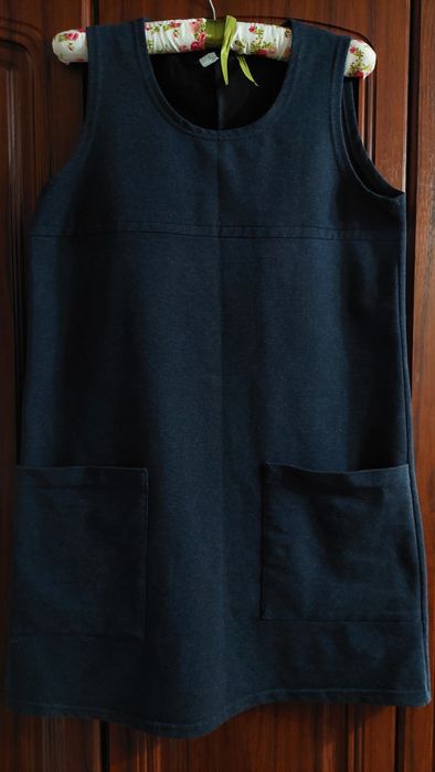 Продам сарафан школьный